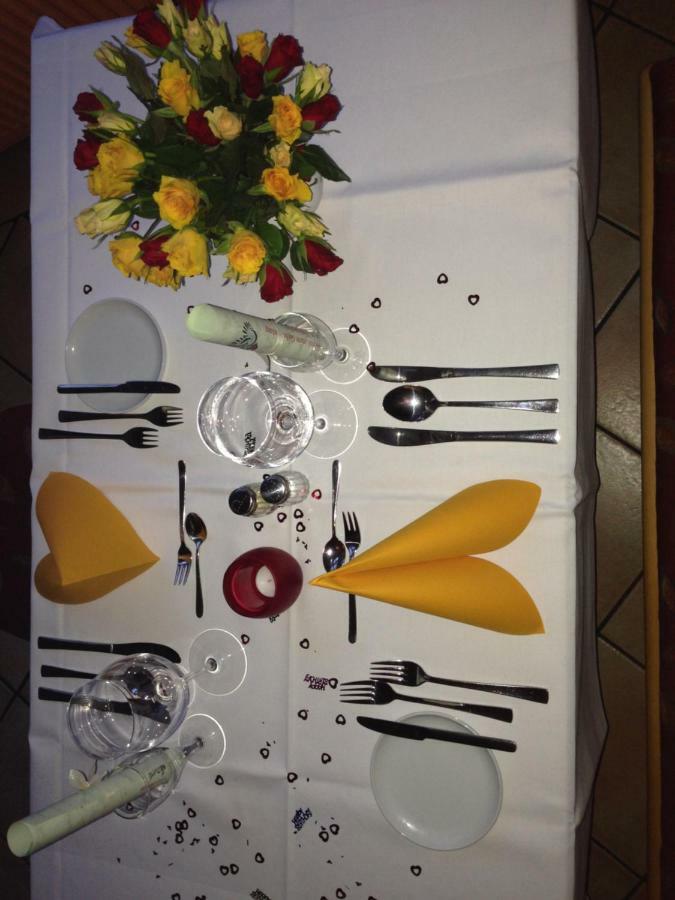 Gaestehaus Oh-La-La Wilster ภายนอก รูปภาพ